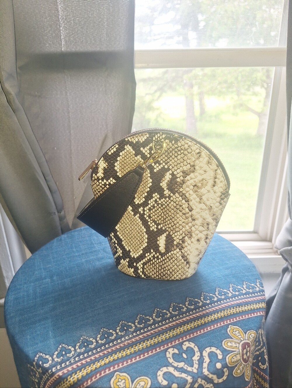 NWOT CAbi Serpent Mini Bag